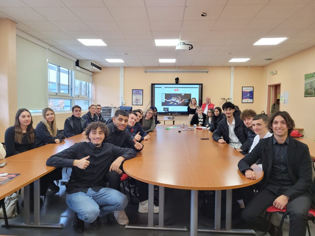 étudiants de BTS NDRC en foramtion de prospetion terrain